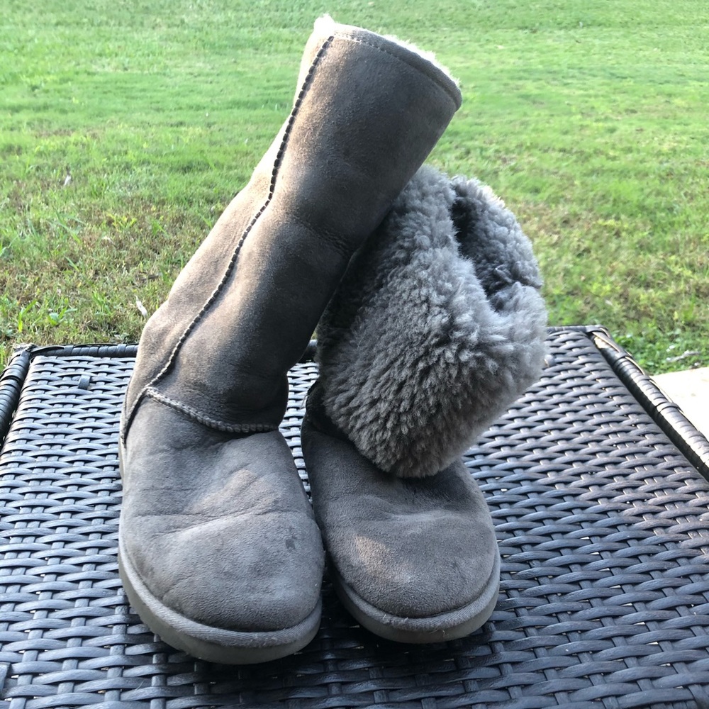 Ugg Classic Gray Boots Size 9